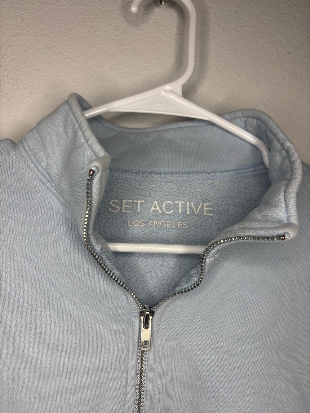 SET ACTIVE BABY BLUE COLLARED CROPPED ZIP UP SWEATSHIRT SZ LARGE - Picture 4 of 8